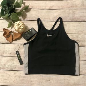 Nike Crop Top
